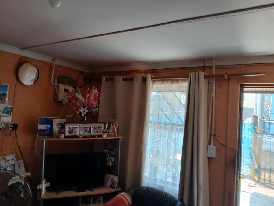 2 Bedroom Property for Sale in Dalvale Western Cape